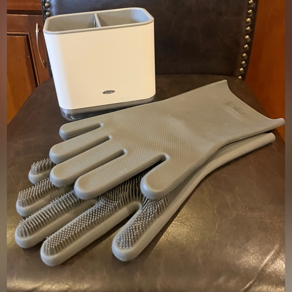 OXO Good Grip sink caddy and Joie silicone gloves